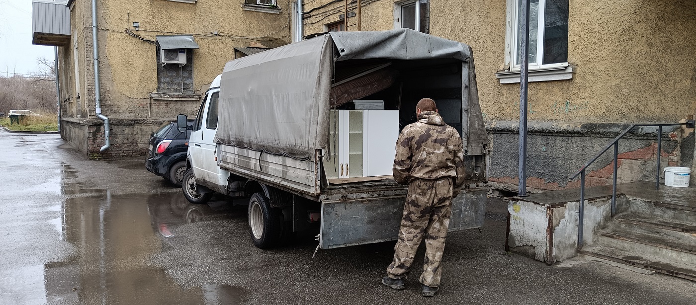 Квартирные перевозки. Погрузка мебели в Газель в Нижегородской области